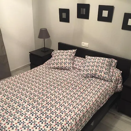 Torremolinos, Playa Del Bajondillo, Primera Linea Торремолинос